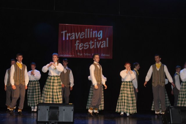 Mūsu skolas 5. klašu  popgrupa „Lai skan!” festivālā „Travelling festival” 2014 Tallinā